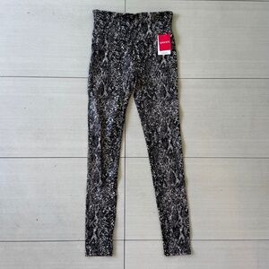 SPANX -NWT- Faux Snakeskin Leggings - Women's Size Small